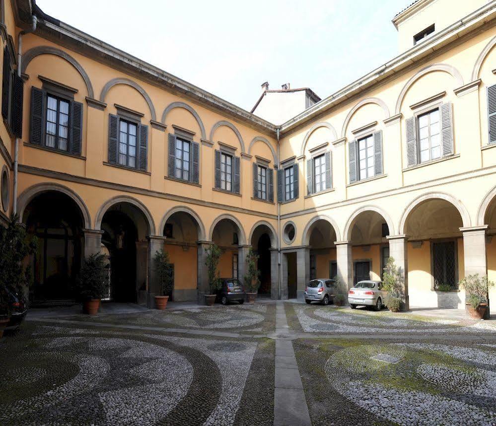 Antica Dimora Bed & Breakfast Bergamo Bagian luar foto