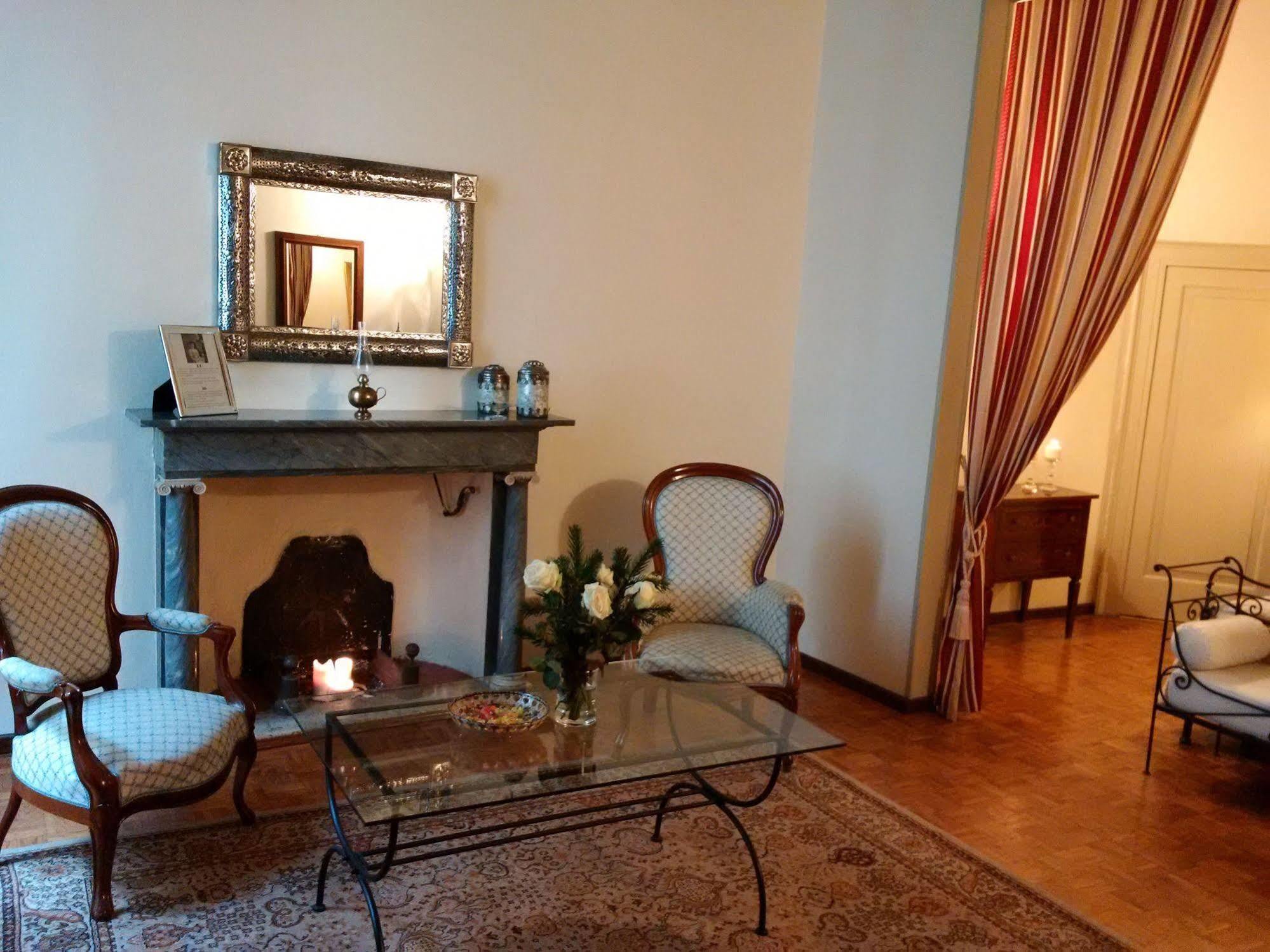 Antica Dimora Bed & Breakfast Bergamo Bagian luar foto