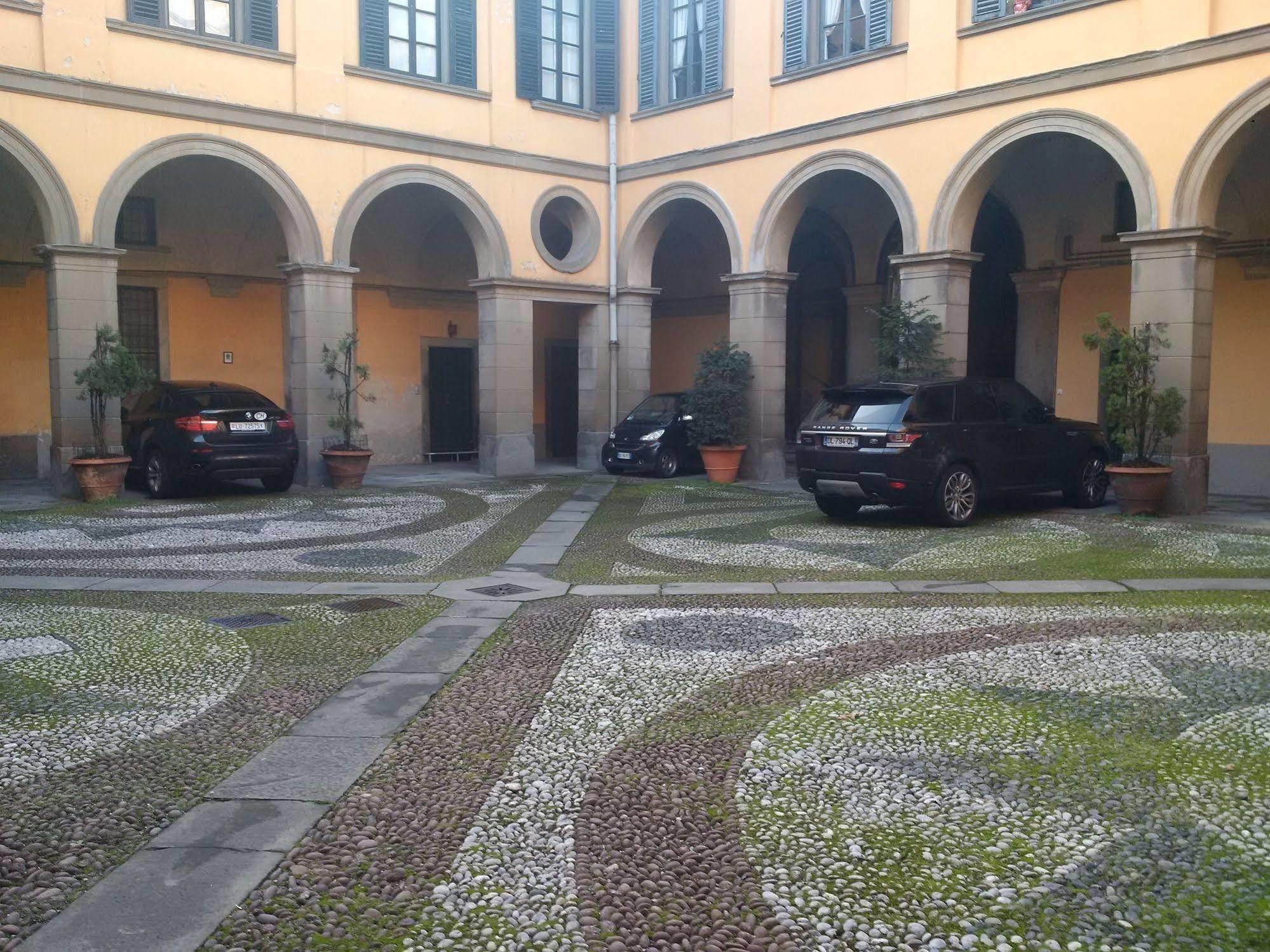 Antica Dimora Bed & Breakfast Bergamo Bagian luar foto