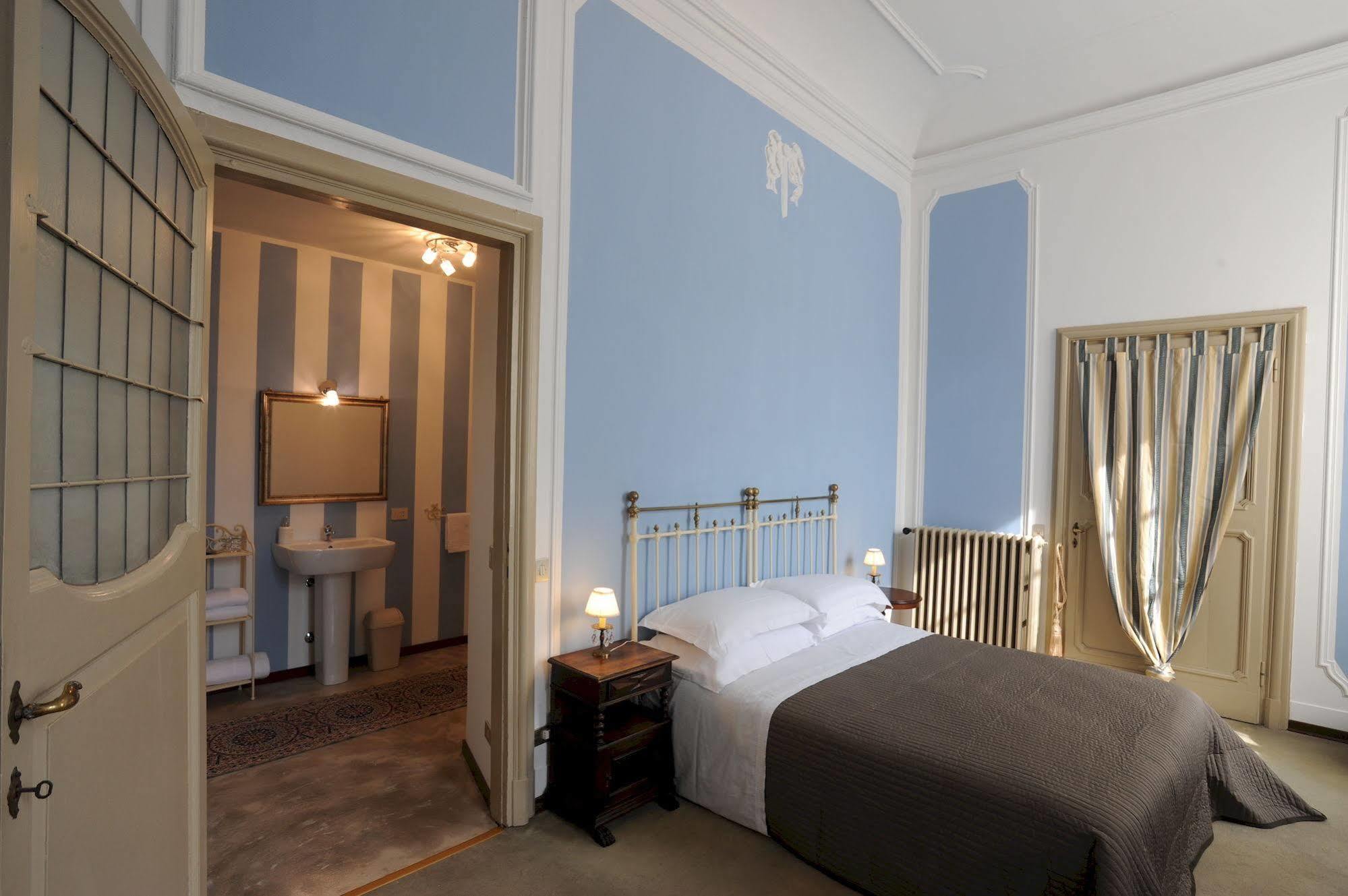 Antica Dimora Bed & Breakfast Bergamo Bagian luar foto